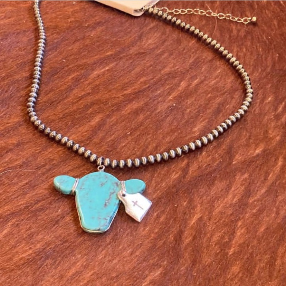 Western turquoise necklacess